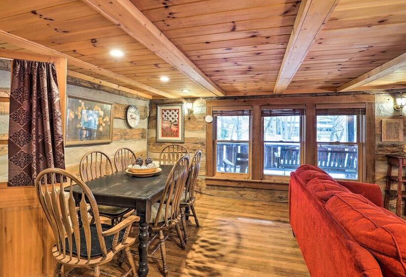 Mars Hill Ski Resort Cabin: 20 Miles To Asheville!