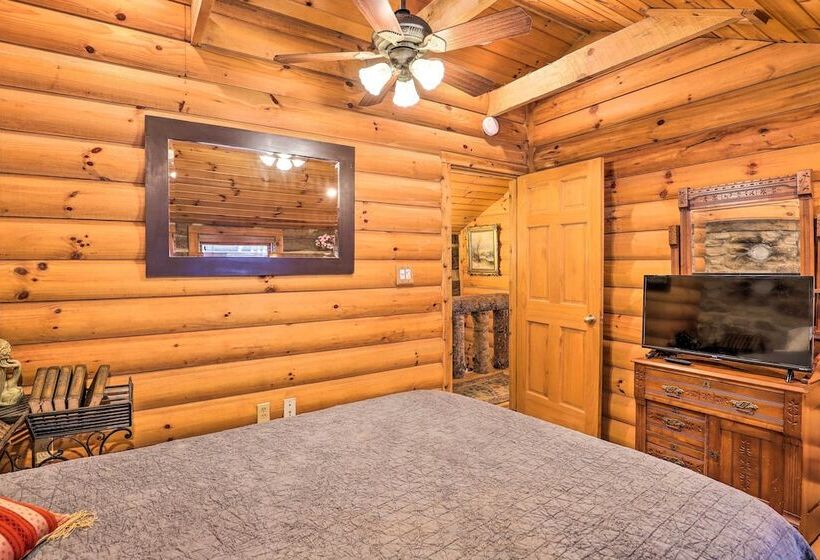 Mars Hill Ski Resort Cabin: 20 Miles To Asheville!