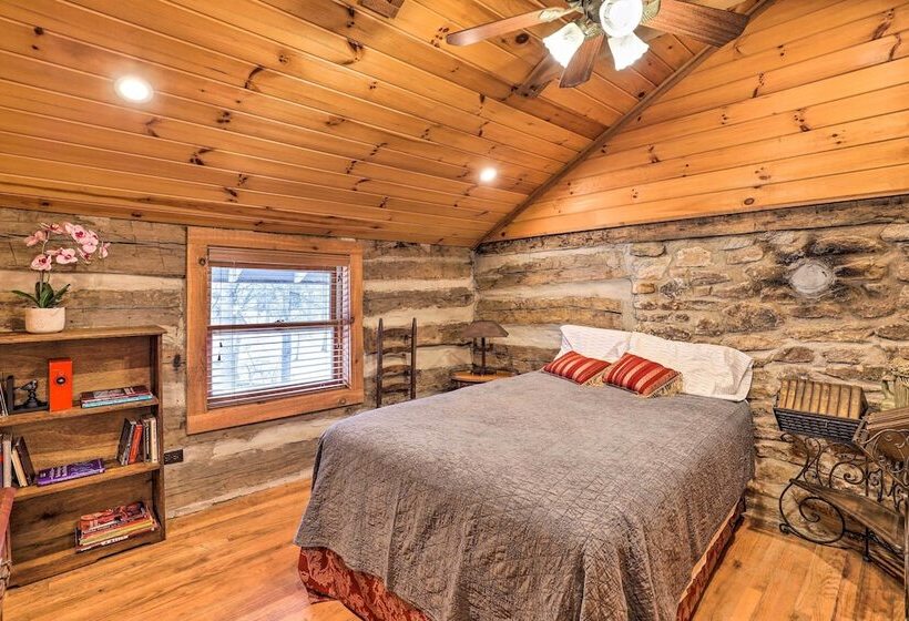 Mars Hill Ski Resort Cabin: 20 Miles To Asheville!