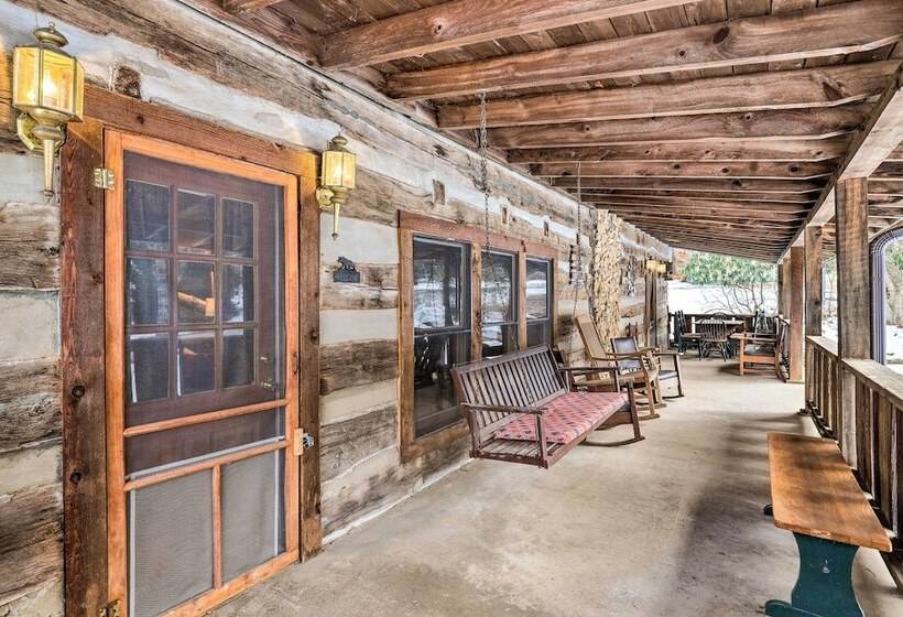 Mars Hill Ski Resort Cabin: 20 Miles To Asheville!