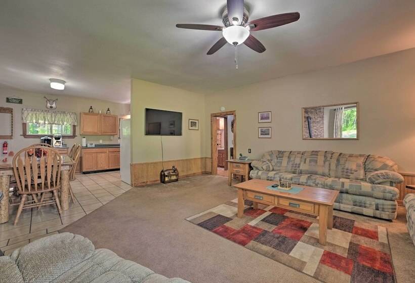 Rustic Wooded Retreat W/ Fire Pit, Near Trails!