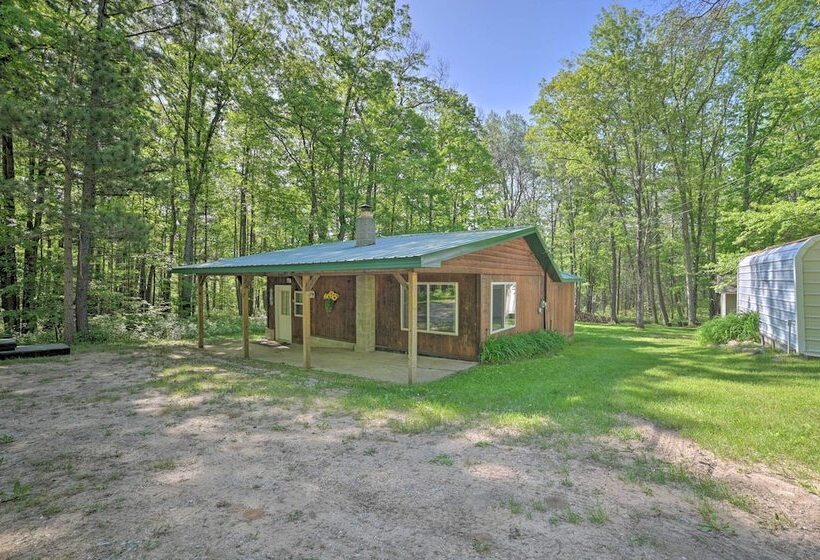 Rustic Wooded Retreat W/ Fire Pit, Near Trails!
