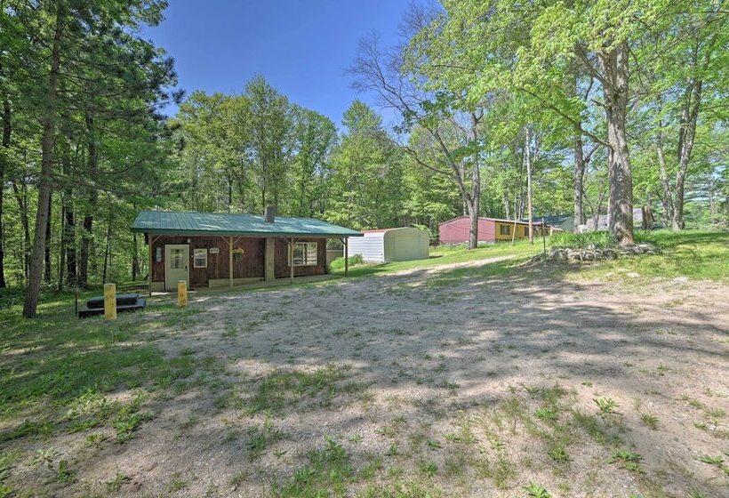 Rustic Wooded Retreat W/ Fire Pit, Near Trails!