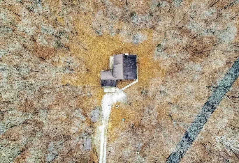 Serene Bloomington Home: Deck & Forest Views