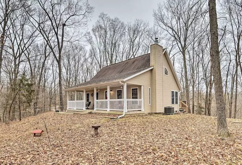 Serene Bloomington Home: Deck & Forest Views