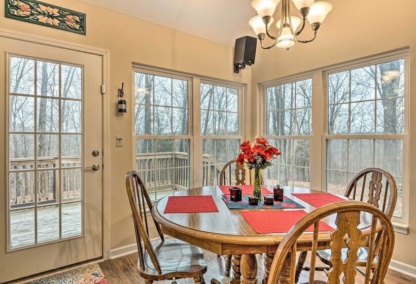 Serene Bloomington Home: Deck & Forest Views