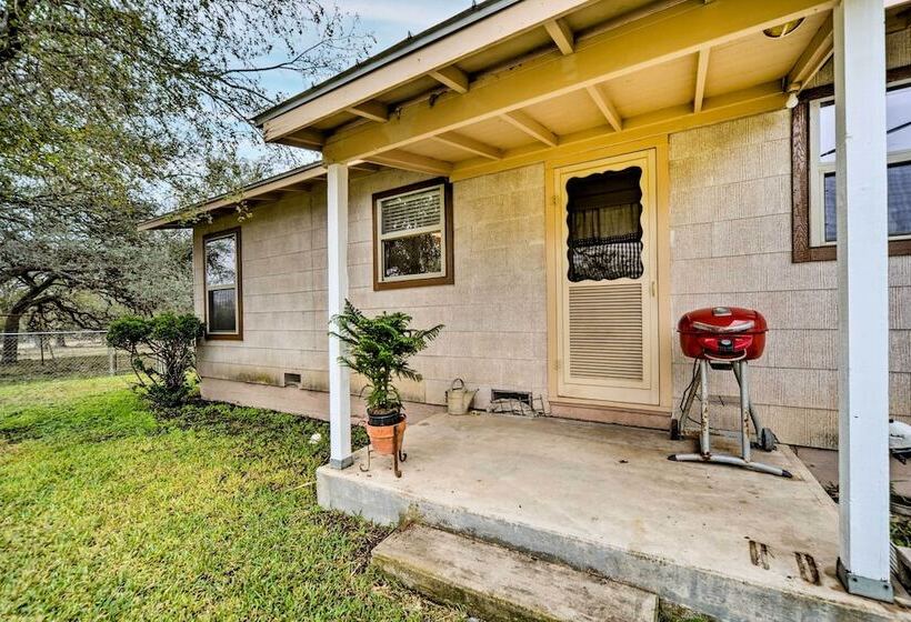 Serene, Country Retreat ~ 12 Mi To Main St!