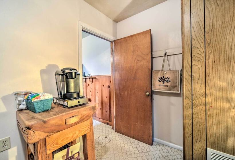 Serene, Country Retreat ~ 12 Mi To Main St!