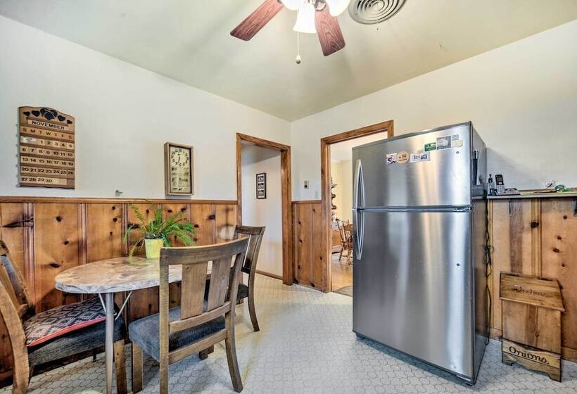 Serene, Country Retreat ~ 12 Mi To Main St!