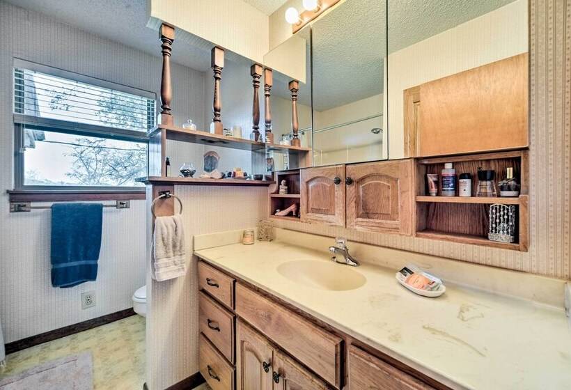 Serene, Country Retreat ~ 12 Mi To Main St!