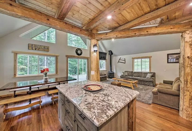 Spacious Cabin By Priest Lake & Elkins Resort