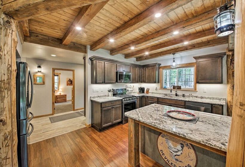 Spacious Cabin By Priest Lake & Elkins Resort