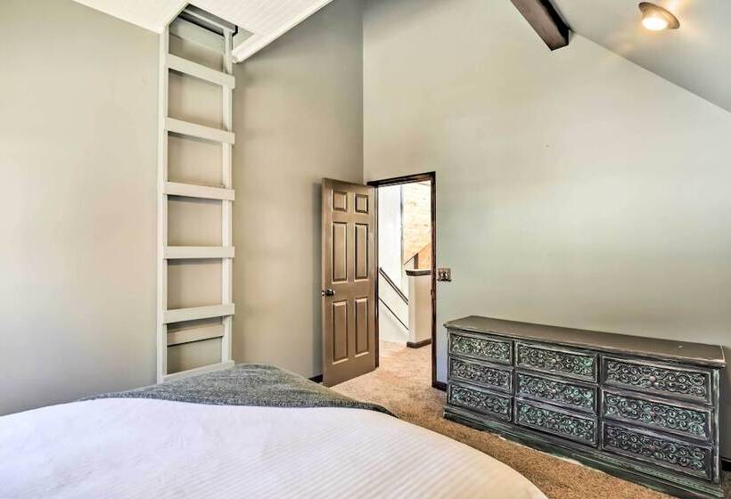 Spacious Fairplay Cabin W/ Views ~ 21 Mi To Breck!