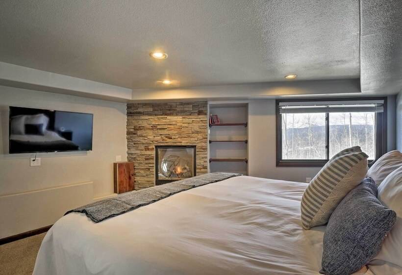 Spacious Fairplay Cabin W/ Views ~ 21 Mi To Breck!