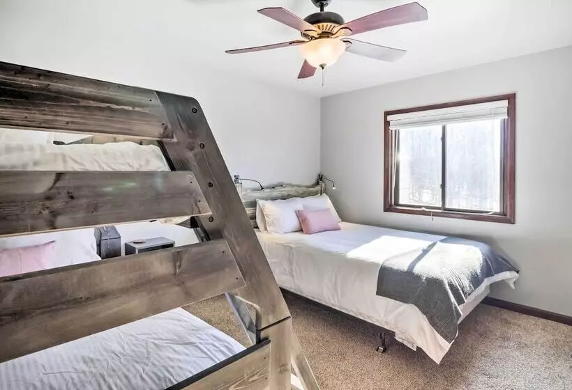 Spacious Fairplay Cabin W/ Views ~ 21 Mi To Breck!