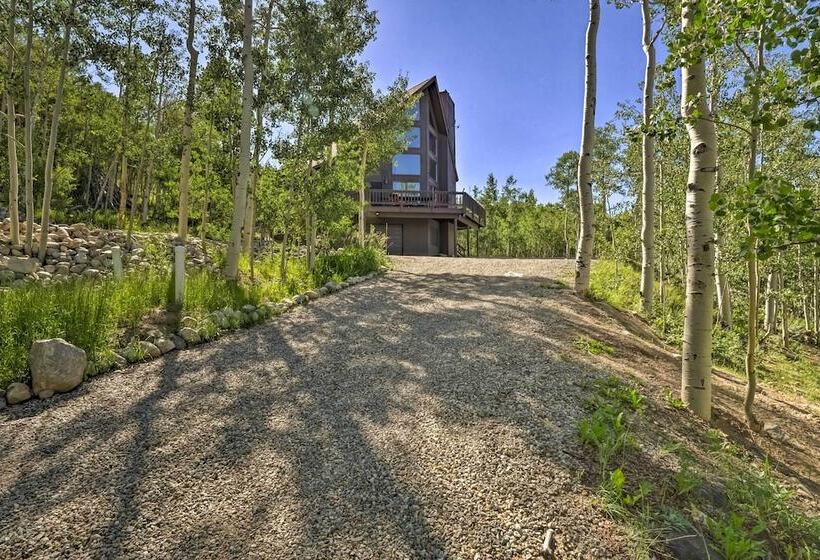 Spacious Fairplay Cabin W/ Views ~ 21 Mi To Breck!