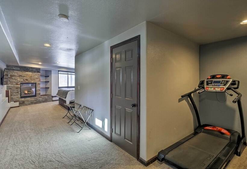 Spacious Fairplay Cabin W/ Views ~ 21 Mi To Breck!