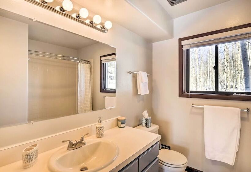 Spacious Fairplay Cabin W/ Views ~ 21 Mi To Breck!