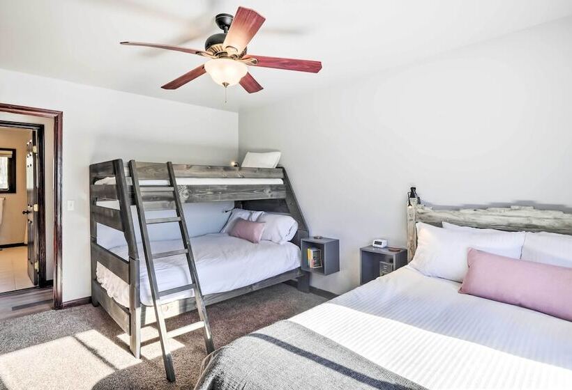 Spacious Fairplay Cabin W/ Views ~ 21 Mi To Breck!