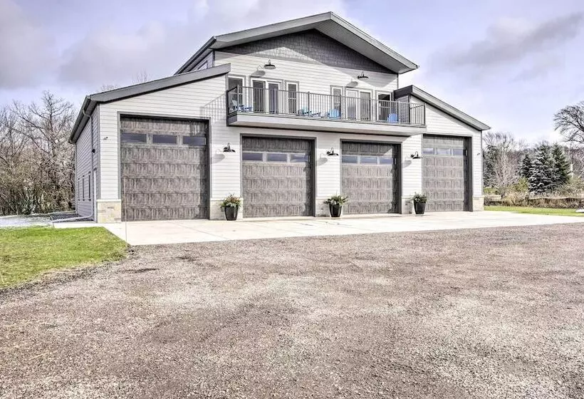 Spacious Recently Built Home < 1 Mi To Lake!