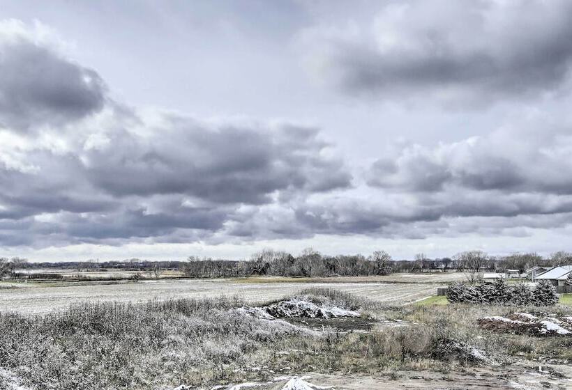 Spacious Recently Built Home < 1 Mi To Lake!