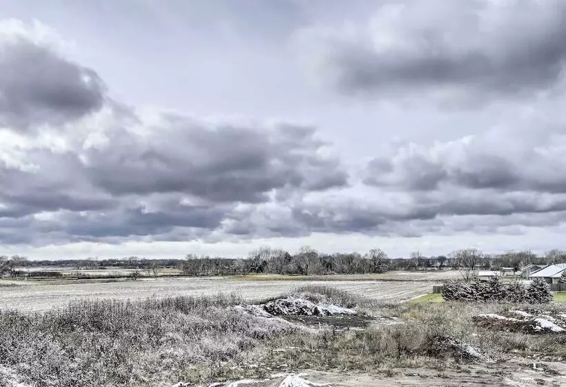 Spacious Recently Built Home < 1 Mi To Lake!