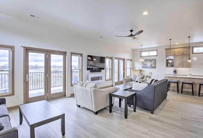 Spacious Recently Built Home < 1 Mi To Lake!