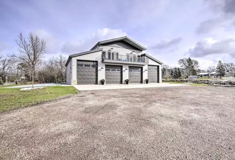 Spacious Recently Built Home < 1 Mi To Lake!