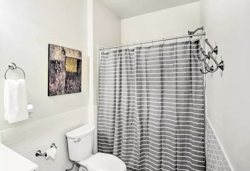 Spacious Recently Built Home < 1 Mi To Lake!