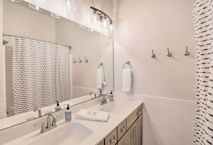 Spacious Recently Built Home < 1 Mi To Lake!