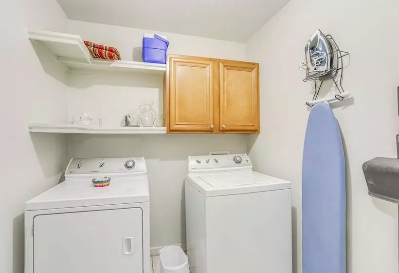 The Palm  Bay St. Louis Home   Walk To Beach!