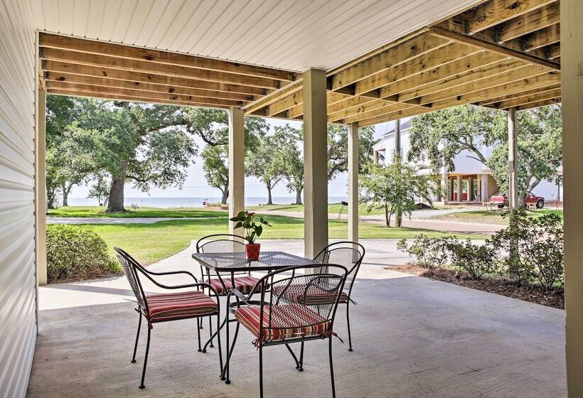 The Palm  Bay St. Louis Home   Walk To Beach!