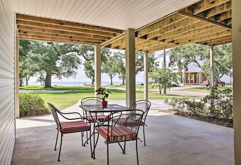 The Palm  Bay St. Louis Home   Walk To Beach!