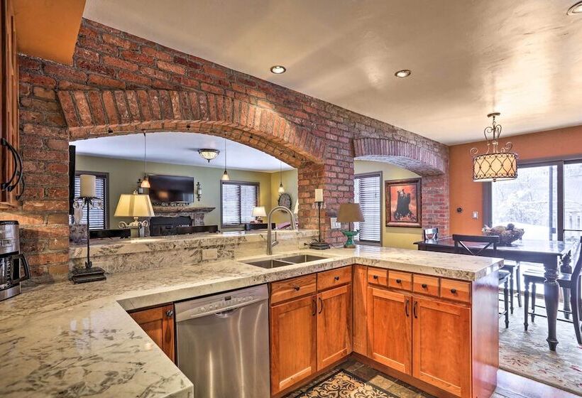 Modern Home W/ Patio: 3 Mi To Beaver Creek Resort!