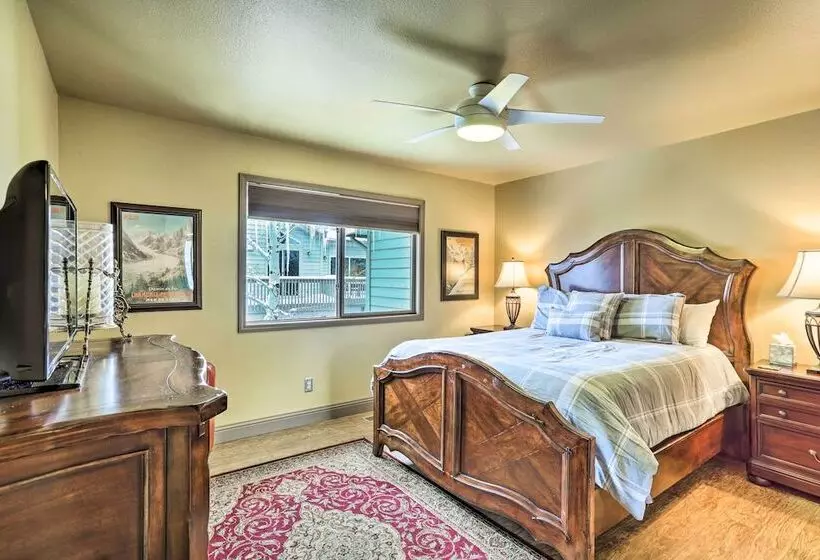 Modern Home W/ Patio: 3 Mi To Beaver Creek Resort!