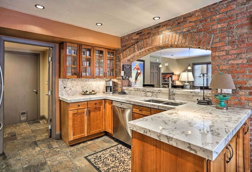 Modern Home W/ Patio: 3 Mi To Beaver Creek Resort!