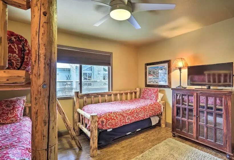 Modern Home W/ Patio: 3 Mi To Beaver Creek Resort!