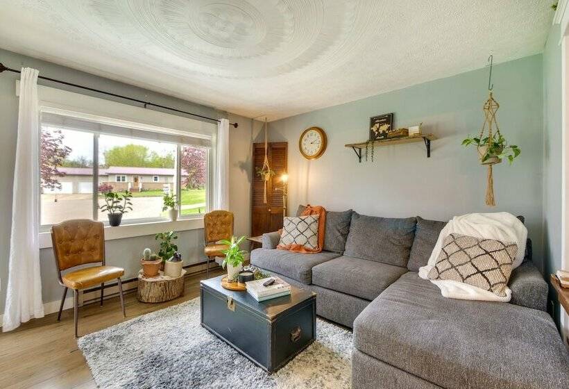 Updated Ohio Amish Country Vacation Rental!