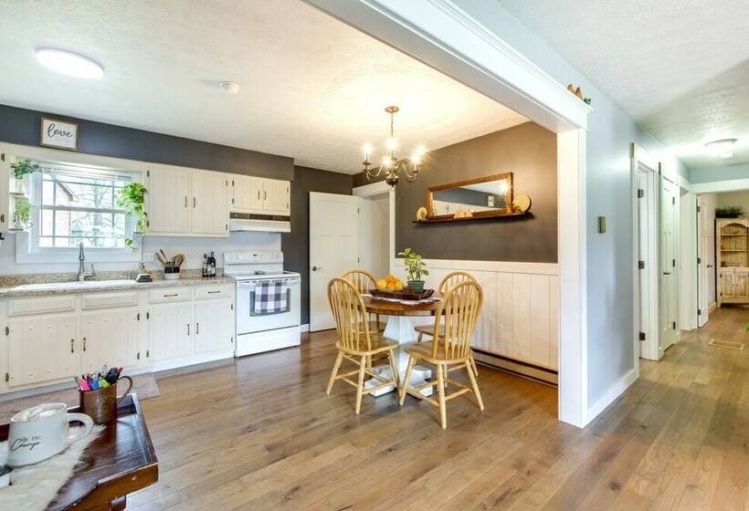 Updated Ohio Amish Country Vacation Rental!