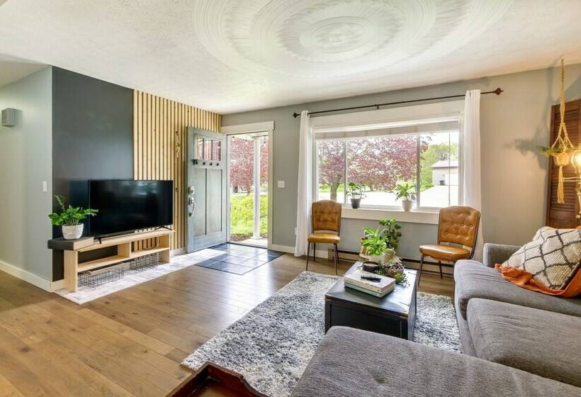 Updated Ohio Amish Country Vacation Rental!