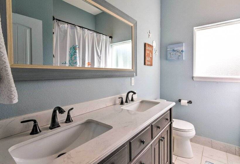 Waterfront Sargent House W/ Sparkling Pool!