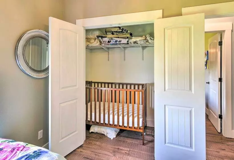 Waterfront Sargent House W/ Sparkling Pool!