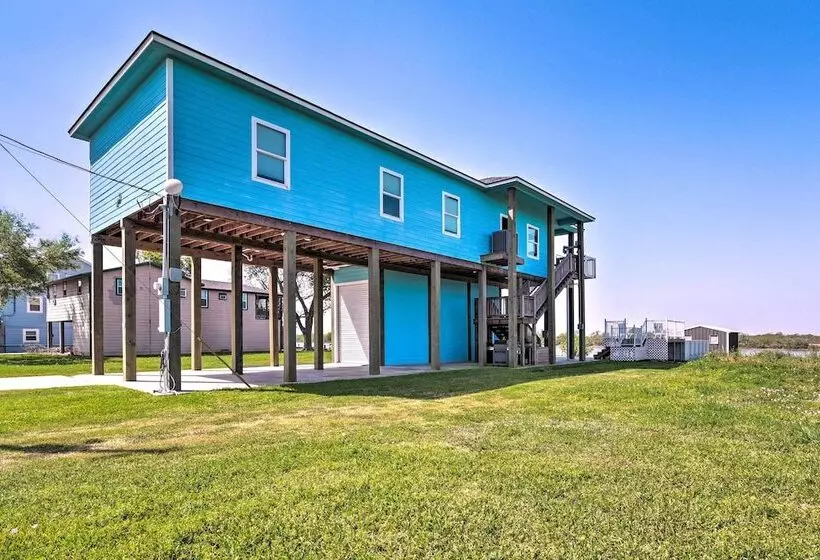 Waterfront Sargent House W/ Sparkling Pool!