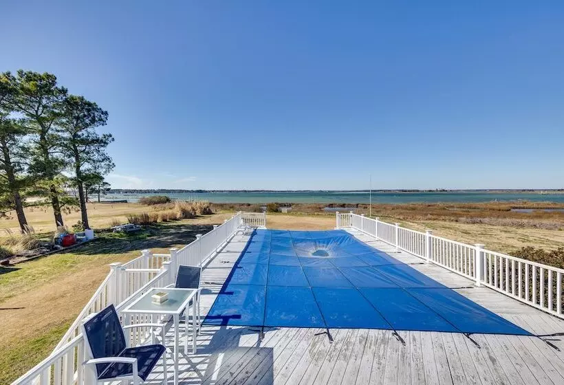 Welcoming Cottage W/ Outdoor Pool & Water Views!
