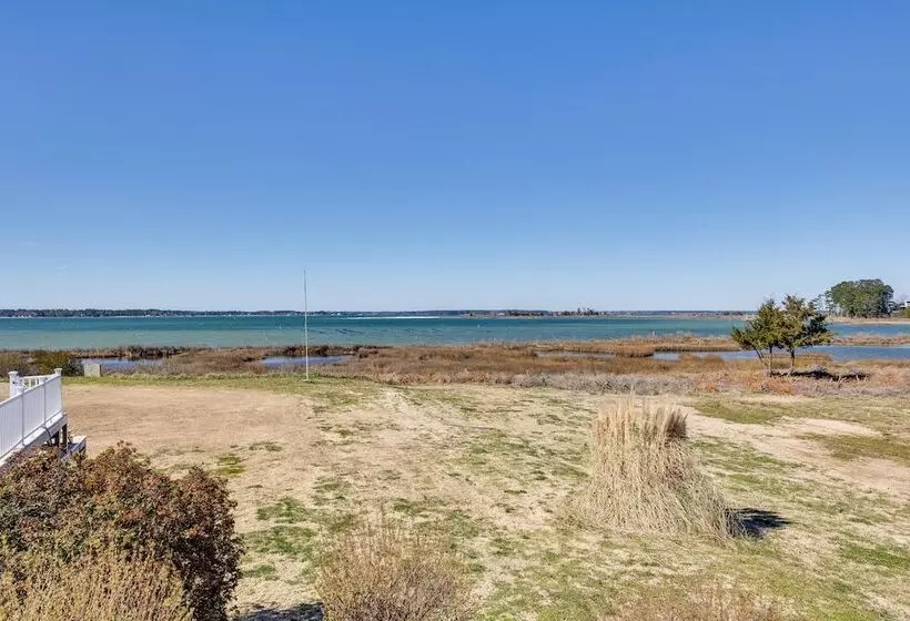 Welcoming Cottage W/ Outdoor Pool & Water Views!