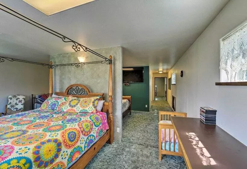 Yellowstone River Lodge W/ Kayaks & Mountain Views