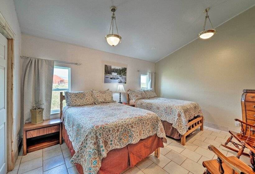 Yellowstone River Lodge W/ Kayaks & Mountain Views