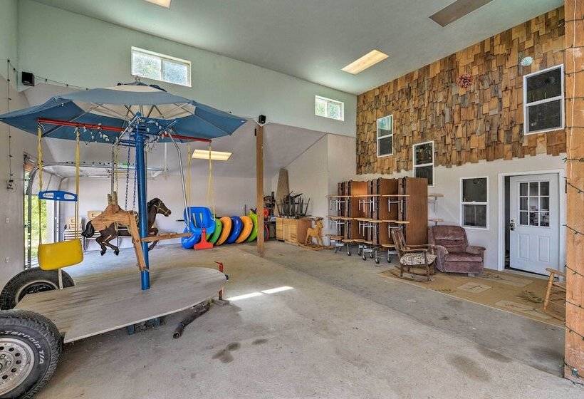 Yellowstone River Lodge W/ Kayaks & Mountain Views