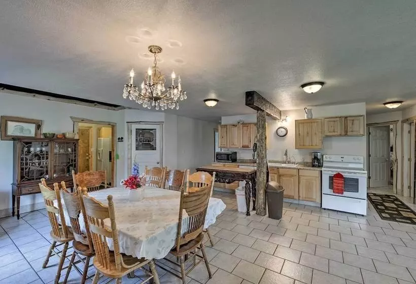 Yellowstone River Lodge W/ Kayaks & Mountain Views