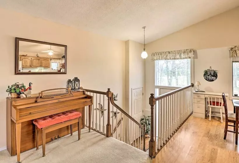 40 Acre Poplar Bluff Nature Lovers Paradise!